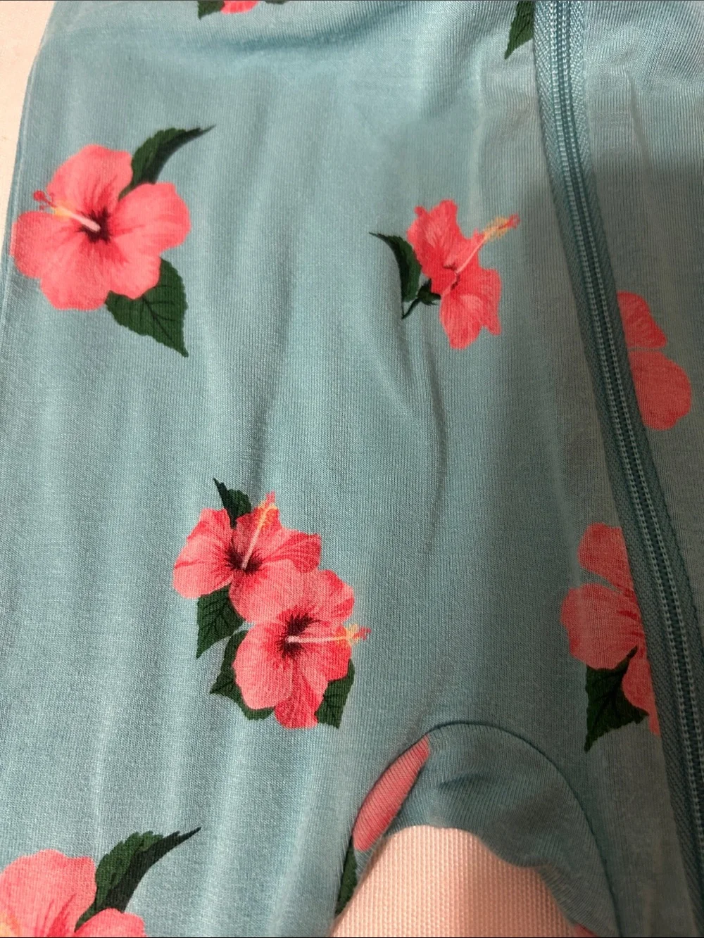Kyte BABY hibiscus flower zip footed sleeper, 0-3 mo